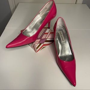Steve Madden Hot Pink Pointed Pump